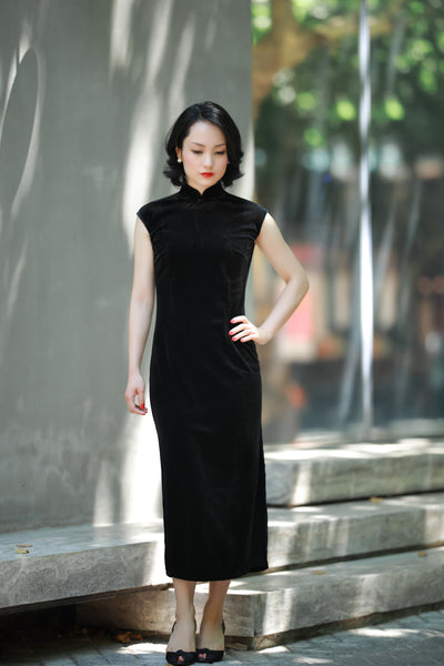 black qipao dress The Velvet Sleeveless Qipao