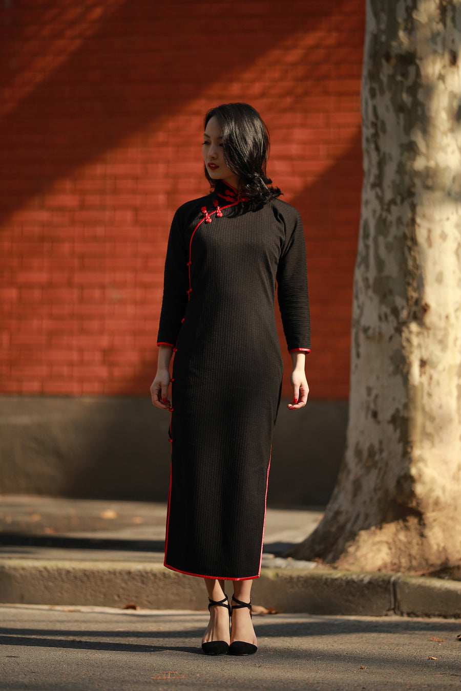 The Touch of Scarlet Qipao - Black with Red Edge
